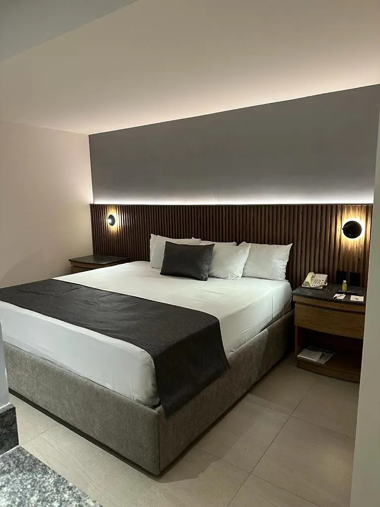 Hotel Guadalajara Plaza Ejecutivo Zapopan 4*,